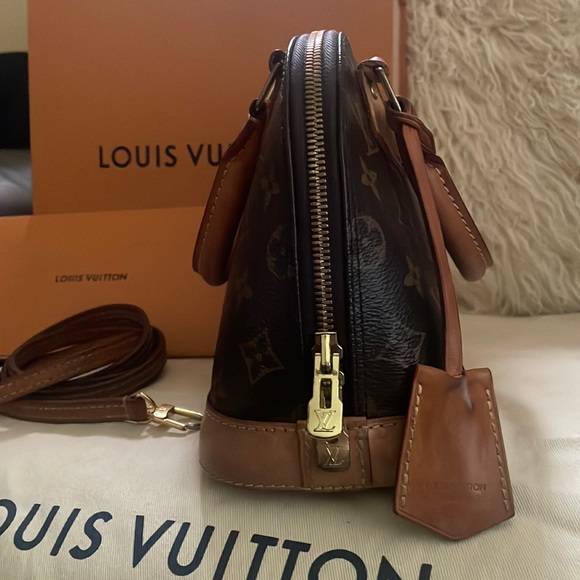 Louis Vuitton Alma BB - Picture 3 of 10